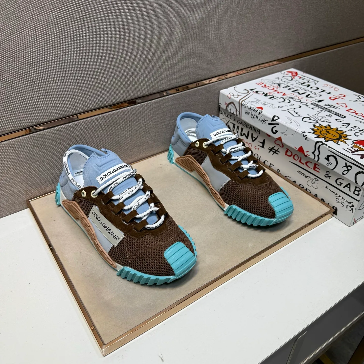⬛️Men's shoes 💰p440【DG～】couple casual shoes, on sale at the same time in 2025z cabinet 🔶Size: 35-44#️⃣ 🔷2 colors🔜The upper is made of multi-material splicing➕Mesh lining, comfortable and breathable, sole: original comfortable, wear-resistant and non-slip outsole, ⚠️Real 📱Photographed🎬The real thing is better📢📢📢